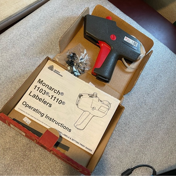 Monarch 1130 Labeler price gun - Picture 1 of 9